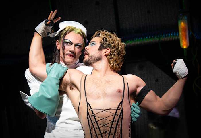 Vampiros, monstros literários e um bolo: o Tony Awards oferece uma série de vitórias possíveis e intrigantes