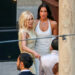 Veja Charli XCX e mais celebridades participando de Dua Lipa, casamento de Callum Turner