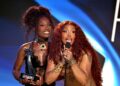 Ver: Doechii lidou com este momento estranho de discurso de aceitação do BET Awards com SZA como um verdadeiro campeão