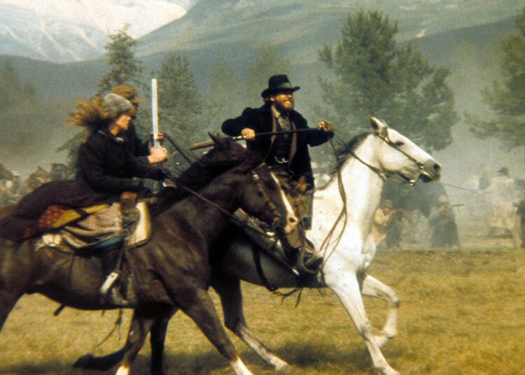Western Epic de 1980, um grande fracasso de bilheteria, considerado o 'pior filme de todos os tempos'