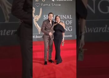 João Jesus e Sofia Ribeiro assumem namoro em noite especial | Fama Show