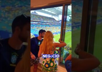 VIRGÍNIA VIRA ASSUNTO APÓS SURGIR COM VESTIDO DE LUXO IGUAL AO DO BRÁS #fofoca #celebridades#famosos