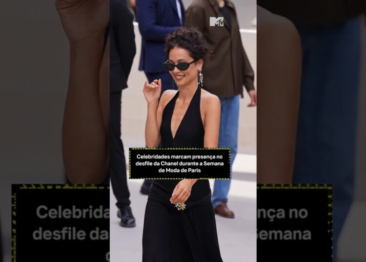 Celebridades marcam presença no desfile da Chanel na Semana de Moda de Paris | #MTVNews