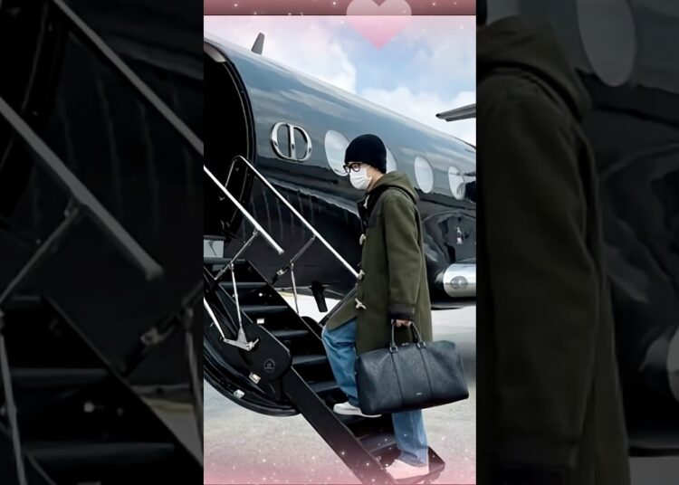 BTS Jimin Treated Like ROYALTY By Dior Executive! 💎🛩️✨ #Jimin #JiminxDior #ArirangTour #Shorts