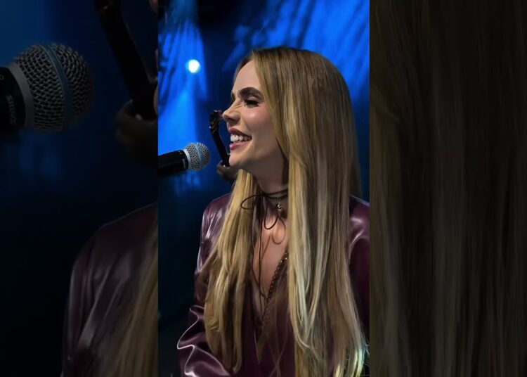 Mariana Fagundes nova sensação do momento #famosos #noticias #cantor #sertanejo