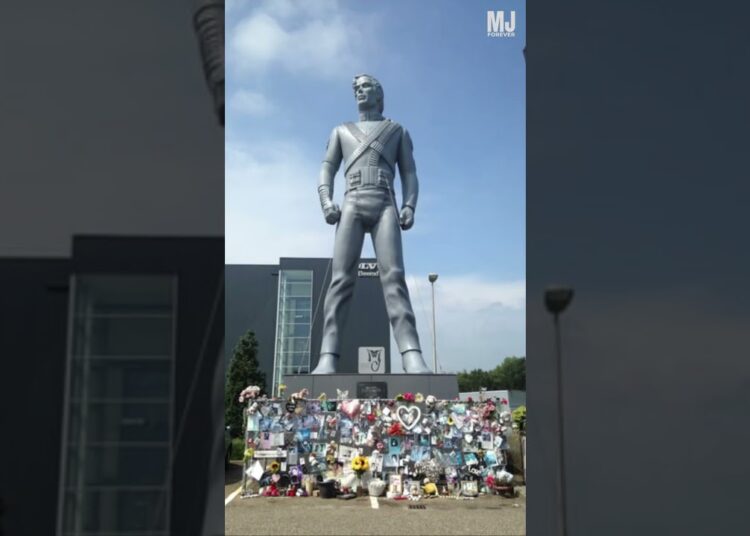 10 Amazing Michael Jackson Statues in The World #shorts #michaeljackson  #kingofpop