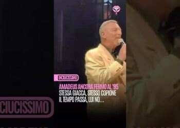 Amadeus fermo al 1995… voi che dite ? Nostalgia ? #inciucissimo #perte #gossipdiva #gossiptv #gossip