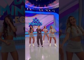 Domingo é dia de curtir Mari Fernandez no meu palco! Te espero a partir das 11h15 😉#DomingoLegal