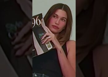 Hailey Bieber Transforms Into a ’90s Icon in a Stunning Retro Photoshoot ✨📸