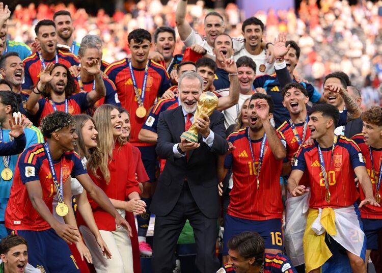 Realeza espanhola publica bastidores do bicampeonato da Espanha