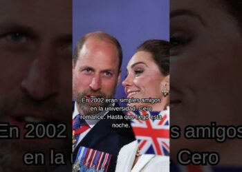 la pasarela que lo cambio todo #historia #realeza #fyp #curiosidades #viral