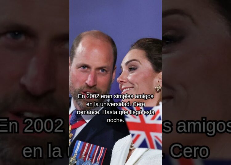 la pasarela que lo cambio todo #historia #realeza #fyp #curiosidades #viral