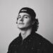 A estrela do soul-pop Lukas Graham compartilha a nova música “Good Times”, baseada nas raízes