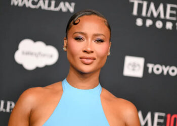 A ex-namorada de Travis Kelce, Kayla Nicole, está supostamente competindo por um show neste reality show