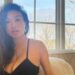 A influenciadora Sami Brooks fala sobre amar seu corpo depois de 2 bebês