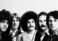 A música mais famosa do Journey leva a banda a novos picos de todos os tempos