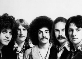 A música mais famosa do Journey leva a banda a novos picos de todos os tempos