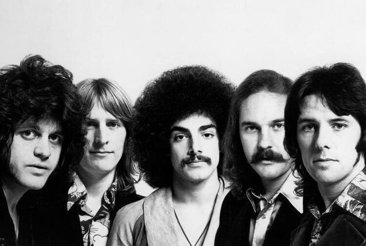 A música mais famosa do Journey leva a banda a novos picos de todos os tempos