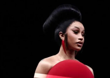 A observação de Cardi B sobre 'Hip-Hop's Britney Spears' surge enquanto o drama de Maduka Okoye se intensifica