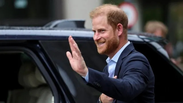 A reunião real do Príncipe Harry expôs uma nova dinâmica familiar - Fonte