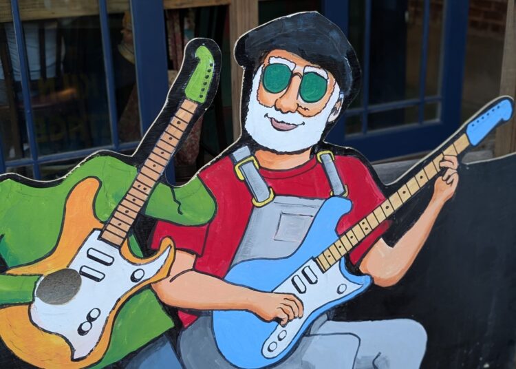 Alabama Music Hall of Fame adiciona nova exposição 'Microwave Dave'