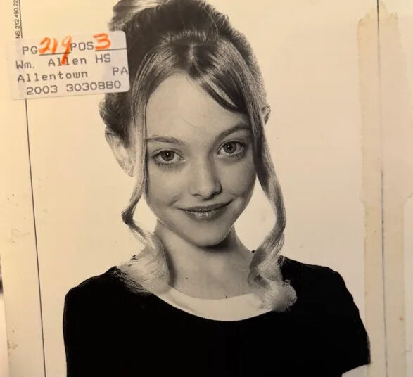 Amanda Seyfried não envelheceu um dia em foto inacreditável de modelo de infância