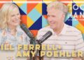 Amy Poehler e Will Ferrell desempacotando seus primeiros trabalhos é um momento divertido