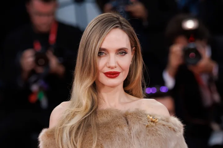 Angelina Jolie explica por que está preparando os filhos para a morte