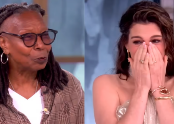 Anne Hathaway quase desmorona em 'The View'