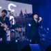 Assista aos Maccabees estrearem a nova música apaixonada 'Ballad Of So Long' ao vivo em Edimburgo