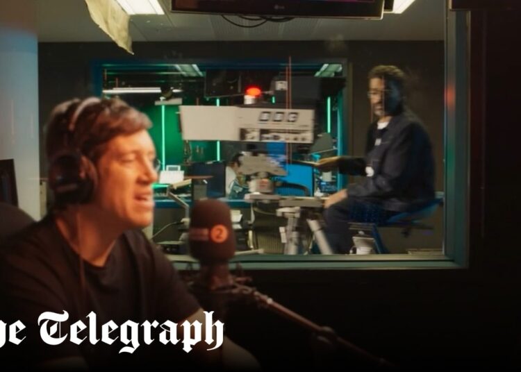 BBC usa celebridades mais bem pagas para implorar por taxas de licença