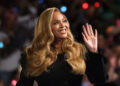 Beyoncé diz bom ‘dia’ com música surpresa