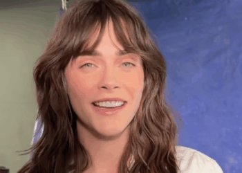 Cara Delevingne fala sobre o álbum de estreia Fear