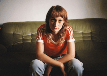 Carla Geneve tem música nova e mini-tour