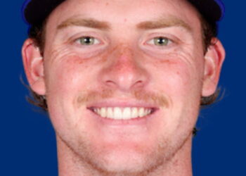 Carson Benge chega quatro vezes contra Royals