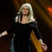 Catherine Zeta-Jones, Rod Stewart, Bryan Adams e outros lamentam a morte de Bonnie Tyler