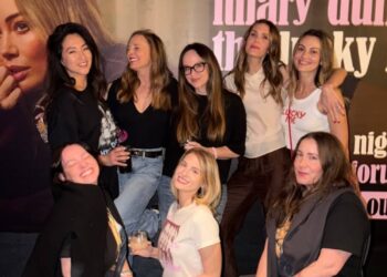 Celeb Mom Group de Hilary Duff participa do programa pós-Ashley Drama