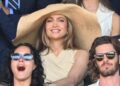 Chapéu de Wimbledon de aba larga de Jennifer Lopez provoca reação nas redes sociais