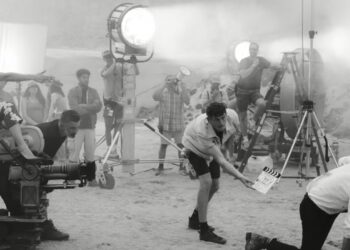 Charli XCX contrata Vincent Cassel para o videoclipe cinematográfico de 'Câmera'