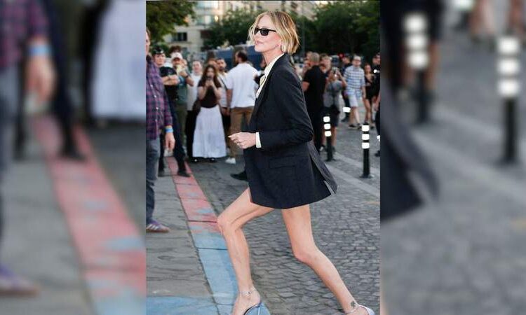 Charlize Theron admite que não conseguia parar de 'olhar' para a bunda do casado Matt Damon após sua transformação 'incrível'