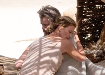 Charlize Theron provoca reação contra comentários corporais de Matt Damon em The Odyssey