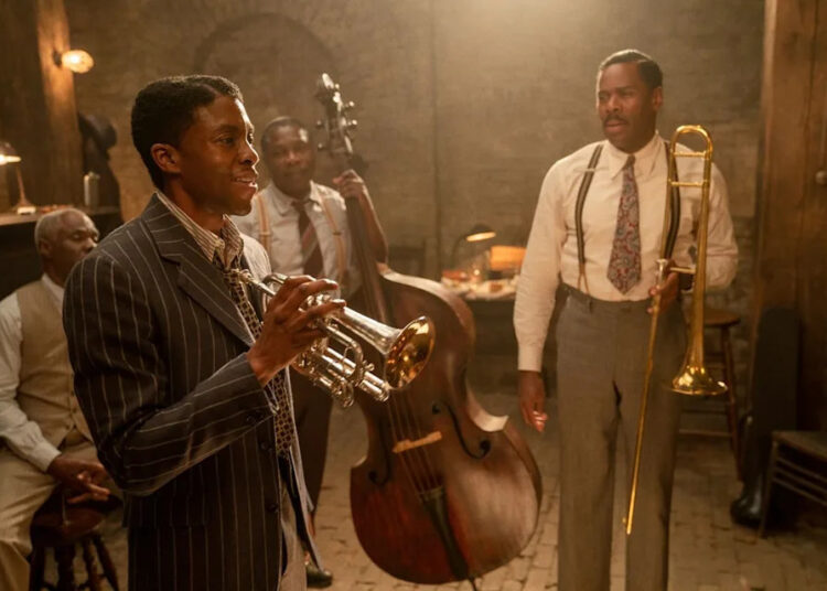 Colman Domingo reflete sobre um momento emocional que compartilhou com Chadwick Boseman: 'Nós choramos e nos abraçamos'