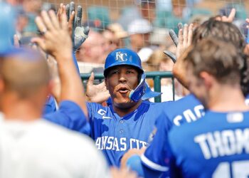 Com 318º home run, Perez do Royals estabelece marca na carreira do clube