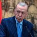 Comediante turco enviado para a prisão para aguardar julgamento sob a acusação de insultar Erdogan
