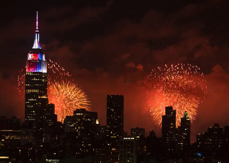 Como assistir ao show de fogos de artifício de 4 de julho: transmissão ao vivo do 50º aniversário da Macy's, 250º aniversário dos EUA, canal de TV