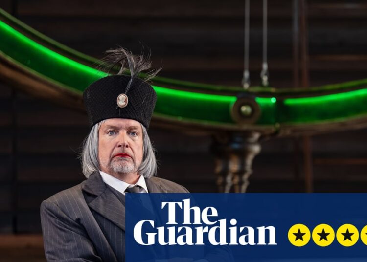 Crítica A Importância de Ser Sério – Ópera gloriosamente maluca atinge novos patamares de delírio | Ópera