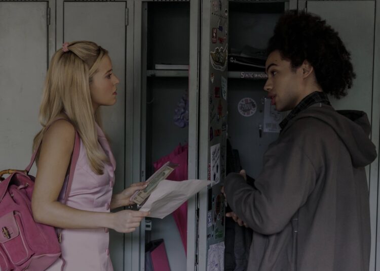Crítica de 'Elle': funcionaria melhor se não fosse uma prequela de 'Legalmente Loira'