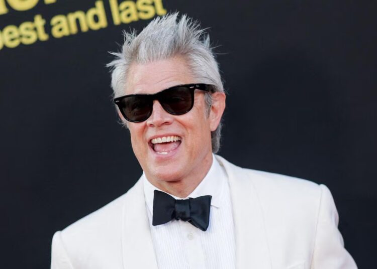 Crítica de Jackass: Johnny Knoxville estrela o último filme de todos os tempos