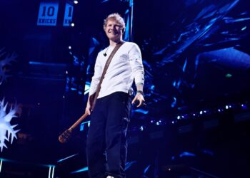 Ed Sheeran assinará com a Interscope Records após deixar a Warner Music