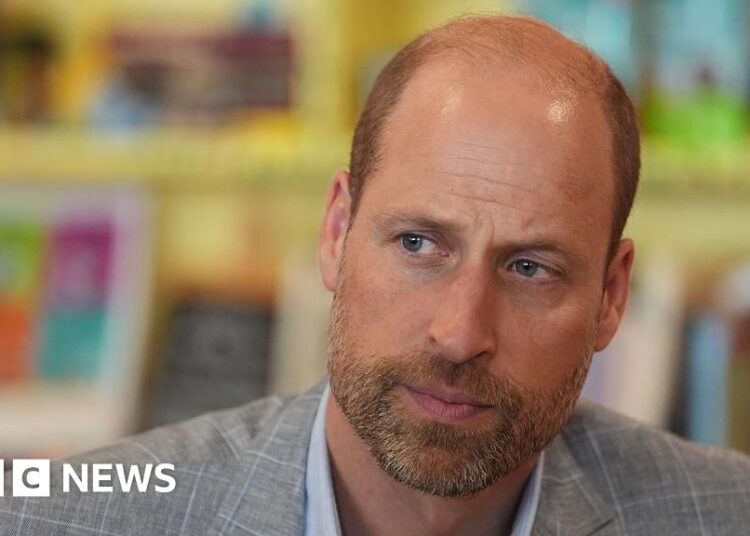 'Eviscerado' Príncipe William lidera homenagens à seleção inglesa após derrota